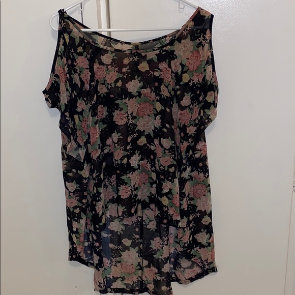 Sheer High-low Top Floral - Picture 1 of 6